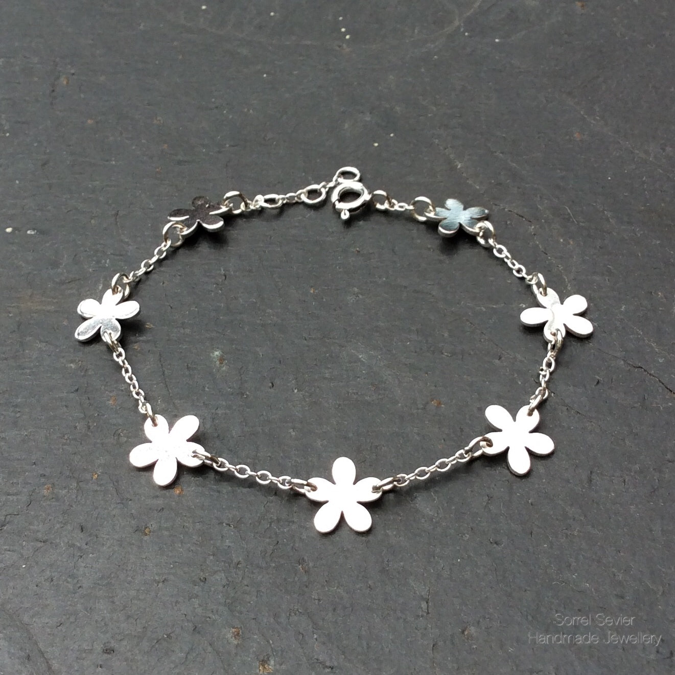 Daisy Chain Flower Bracelet