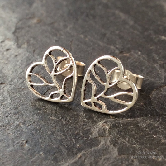 Filigree Leaf Pattern Heart Shape Sterling Silver Stud Earrings