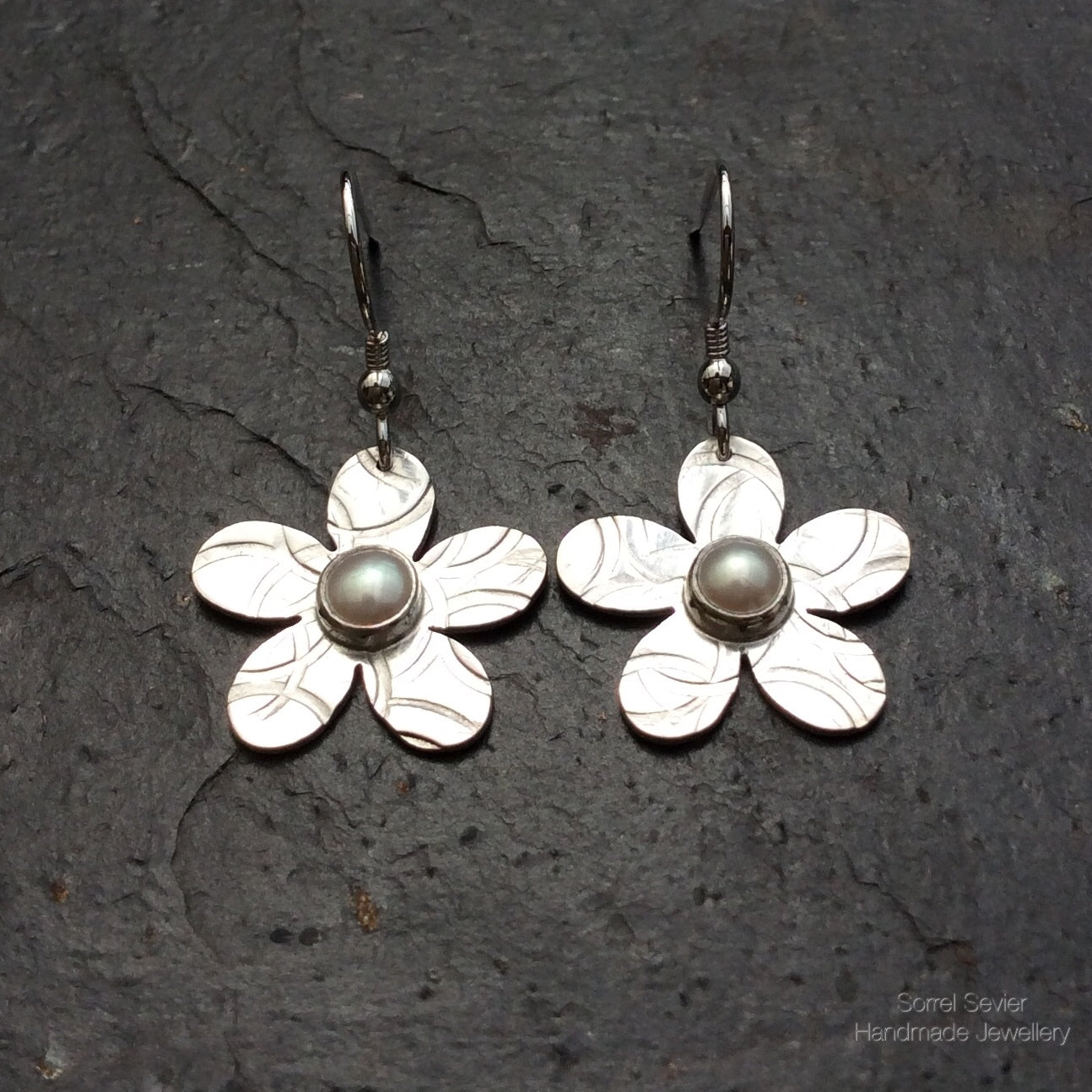 Pearl Flower Dangle Earrings