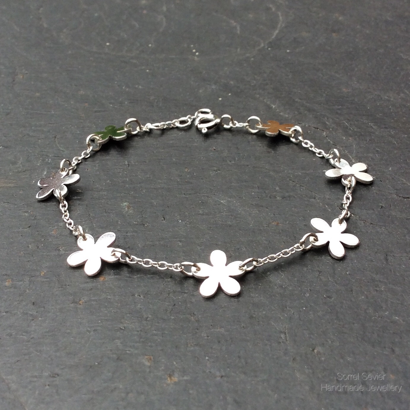 Daisy Chain Flower Bracelet