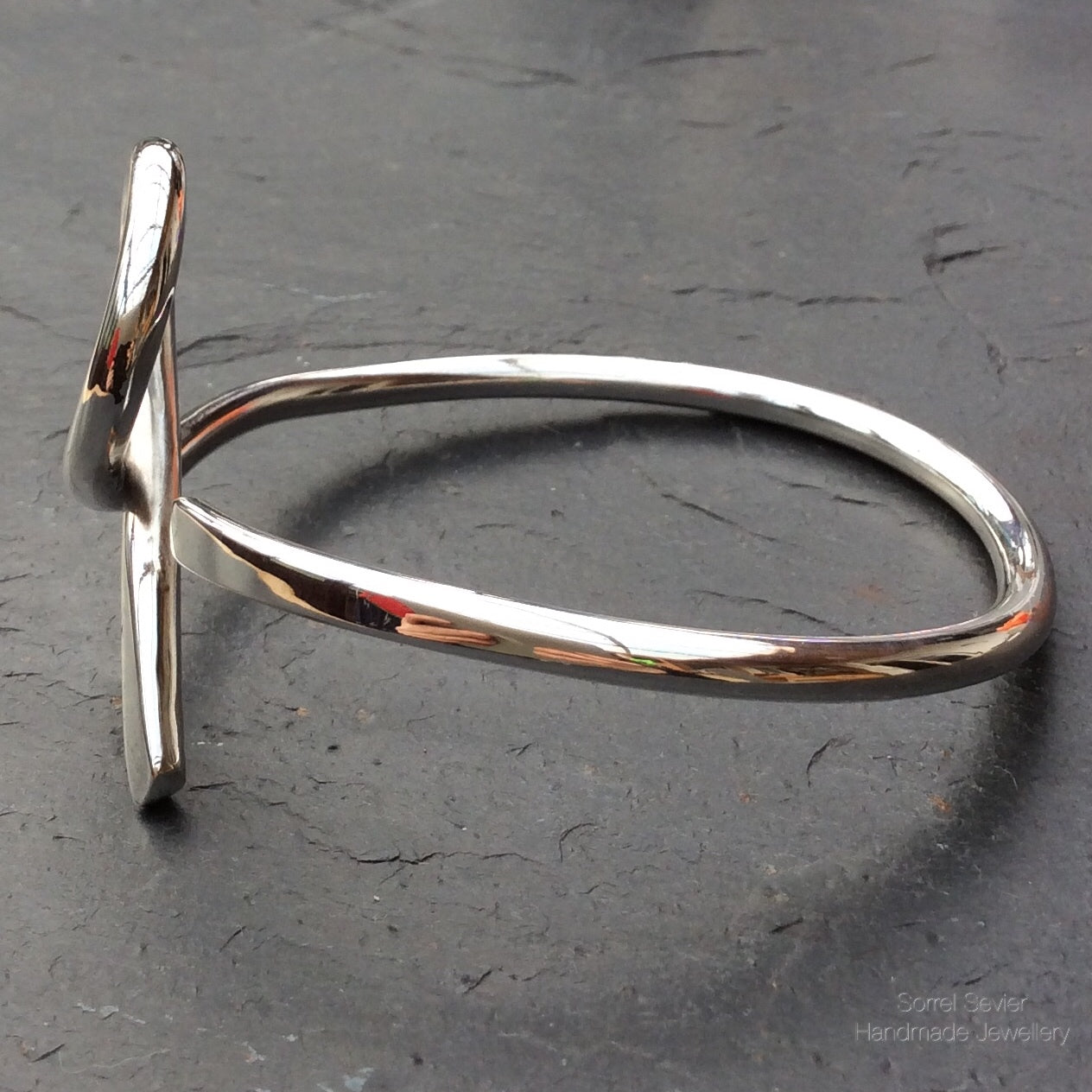 Chunky Loop Planished End Bracelet