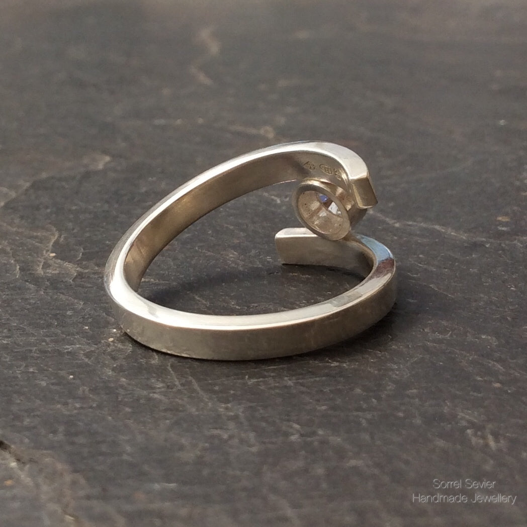 Chunky Overlap Reverse Stone Ring