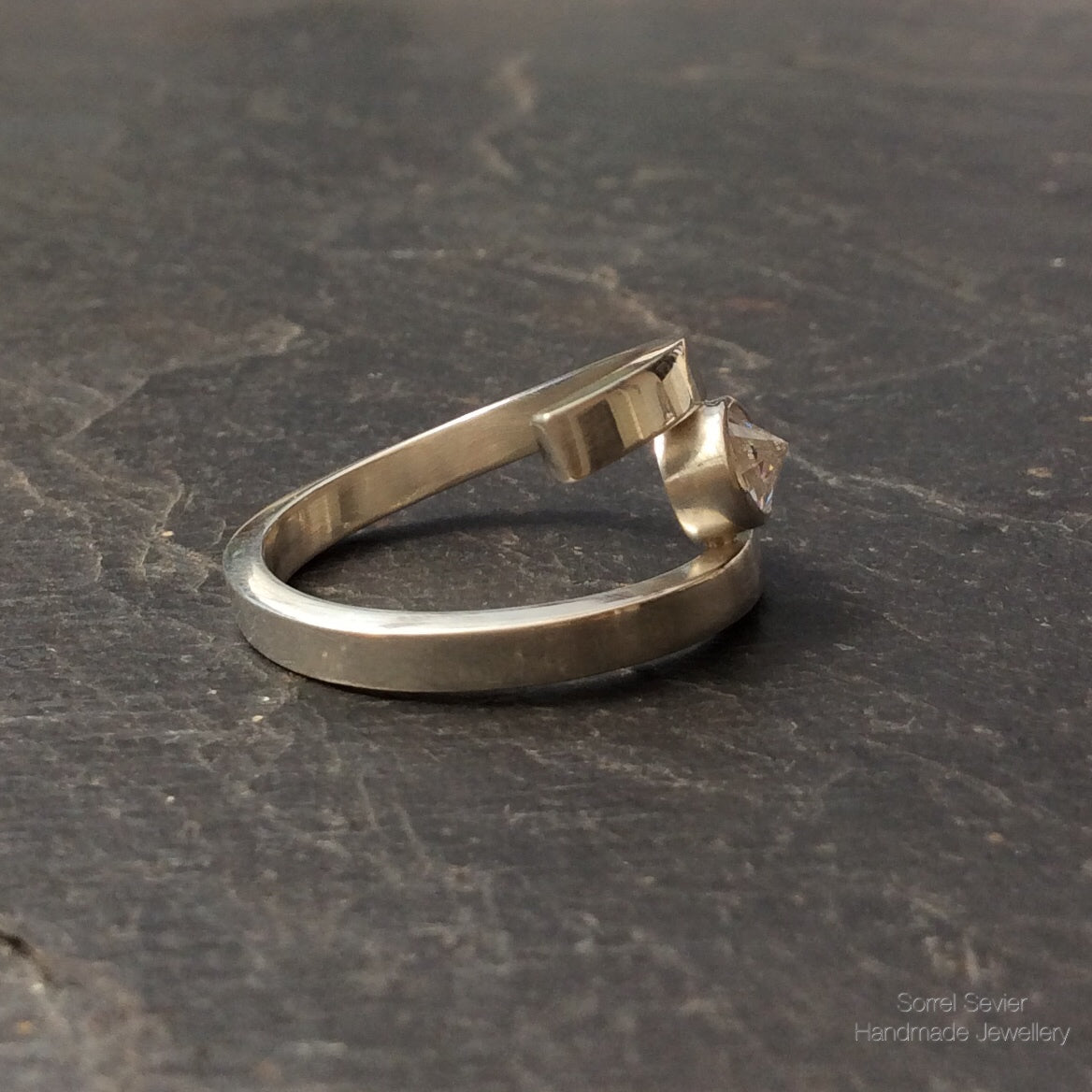 Chunky Overlap Reverse Stone Ring