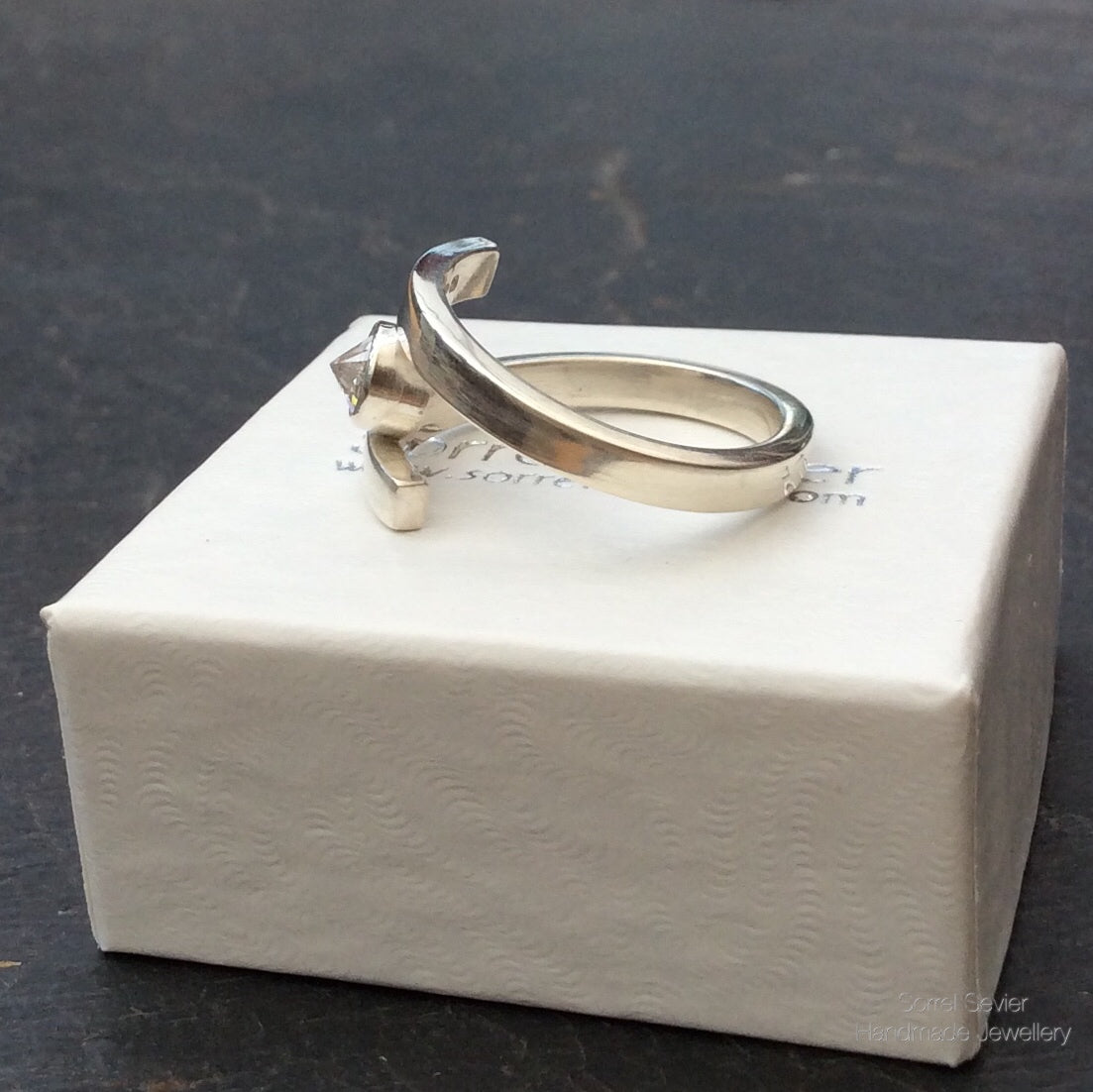 Chunky Overlap Reverse Stone Ring